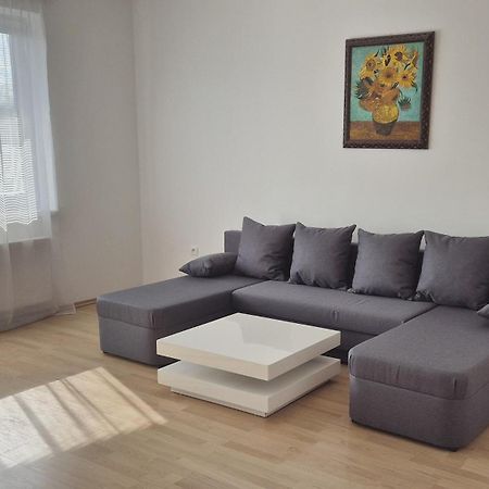 Apartmany Zlatovska Trencin Exterior foto