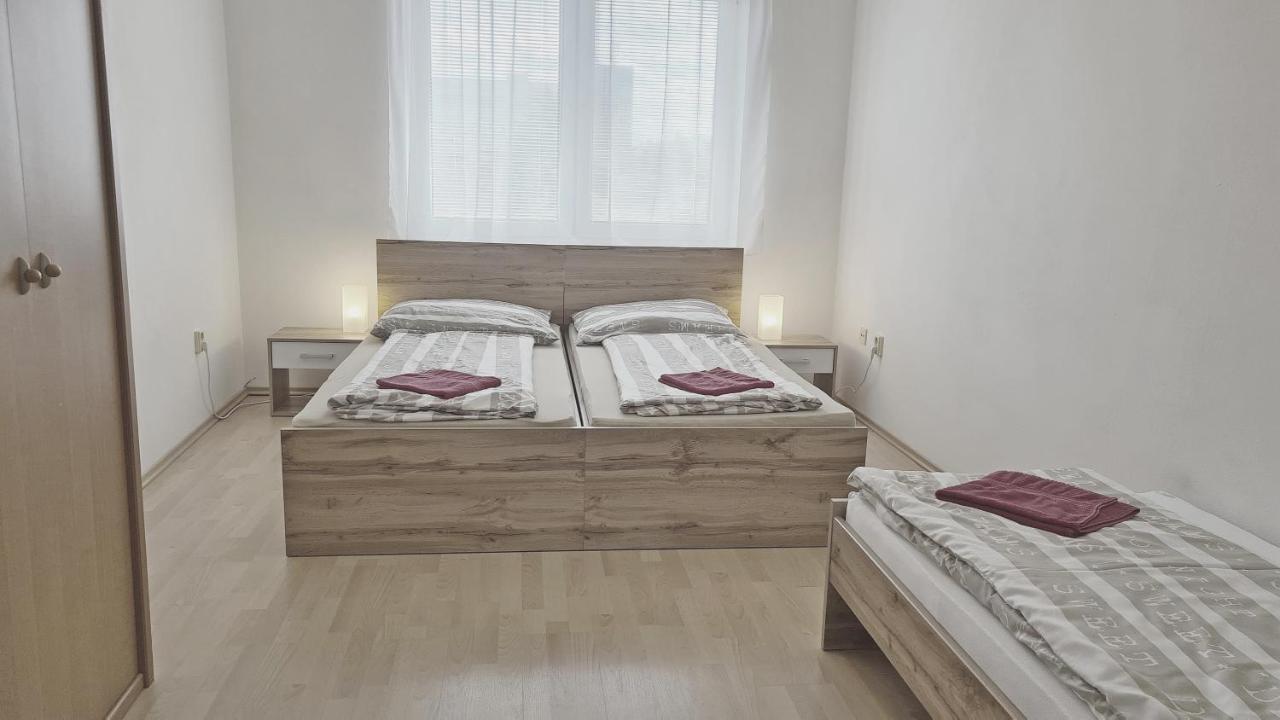 Apartmany Zlatovska Trencin Exterior foto
