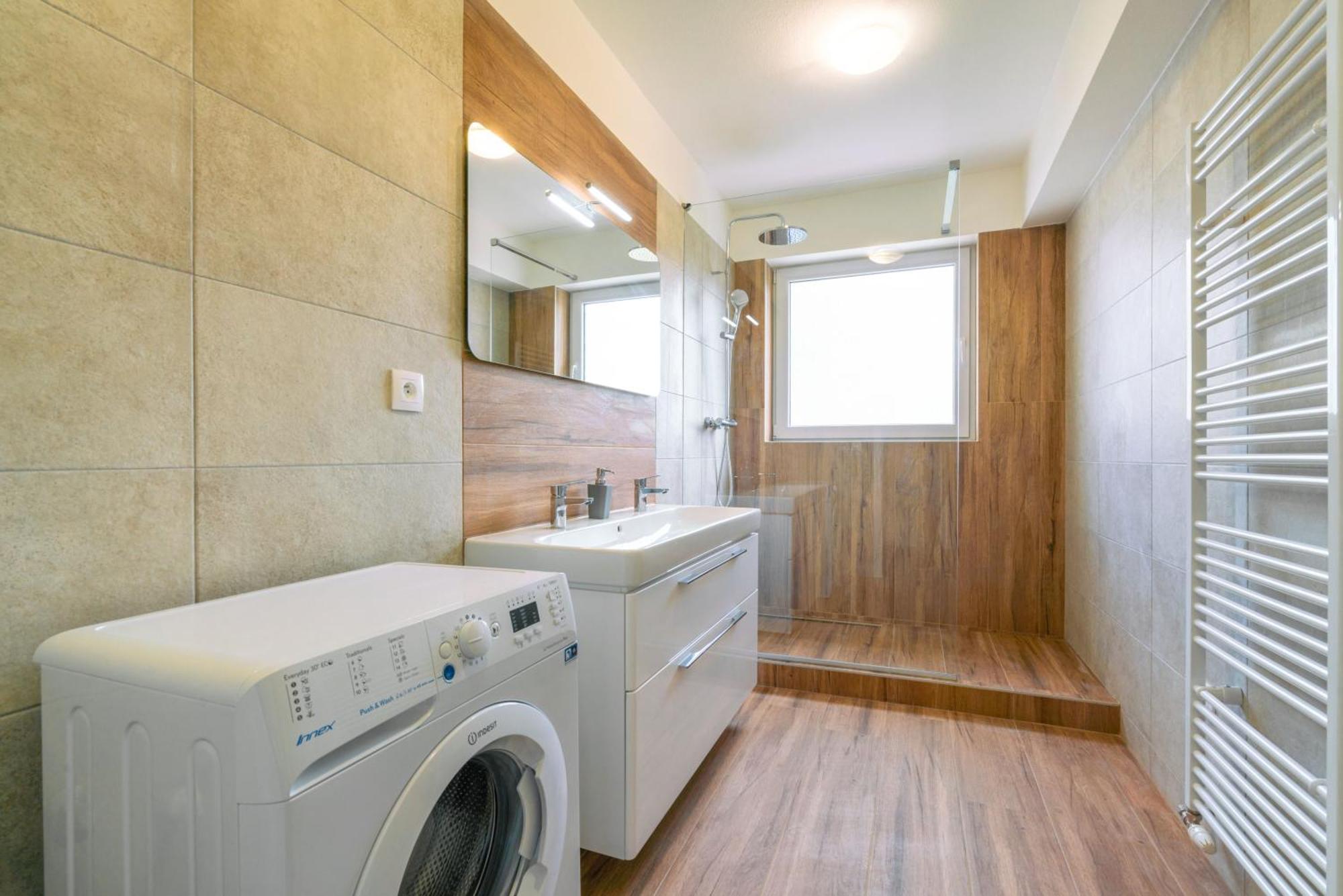 Apartmany Zlatovska Trencin Exterior foto